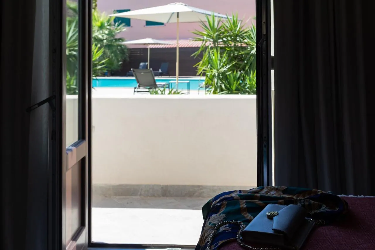 Villa Masetta - Luxury Suites Palermo 4*,